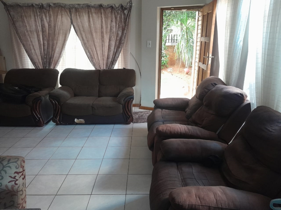 3 Bedroom Property for Sale in Geelhoutpark North West